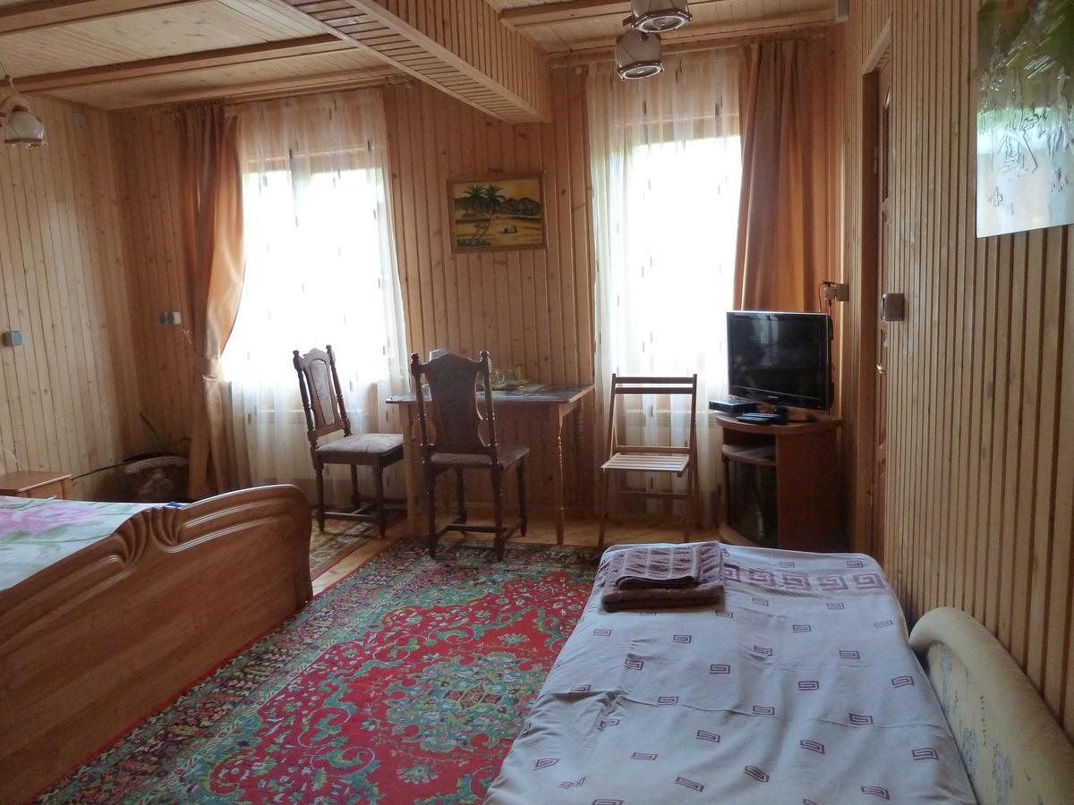 Hotel U Olgi à Trouskavets Extérieur photo